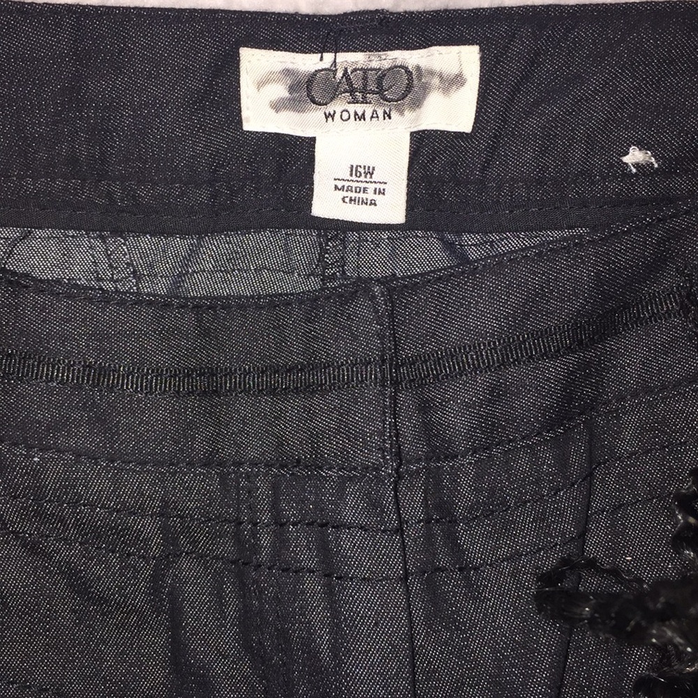 Capris - Picture 2 of 3